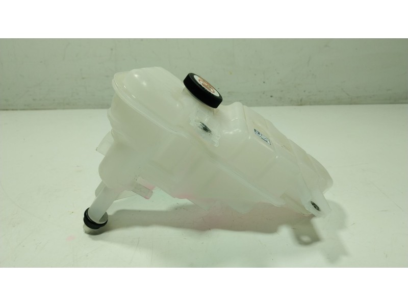 Recambio de deposito expansion para toyota land cruiser prado (_j15_) 2.8 d-4d (gdj155, gdj150) referencia OEM IAM 1648011150  