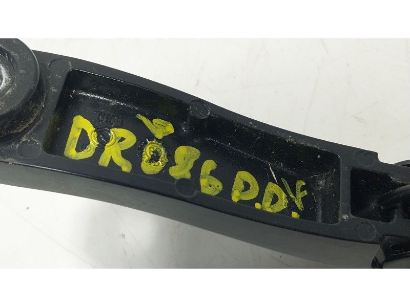 Recambio de brazo limpia delantero derecho para mg mg zs suv (azs1) 1.5 vti referencia OEM IAM   