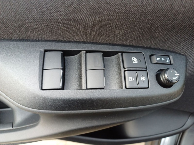 toyota yaris cross (mxp_) del año 2025