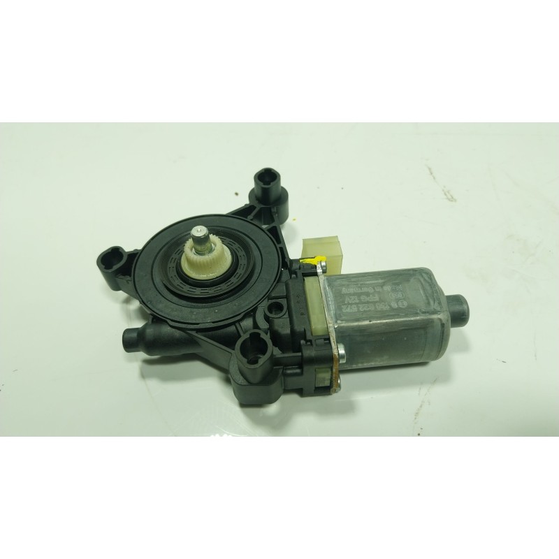 Recambio de motor elevalunas delantero derecho para volkswagen caddy v monospace (sbb, sbj) 2.0 tdi bmt referencia OEM IAM  2K79