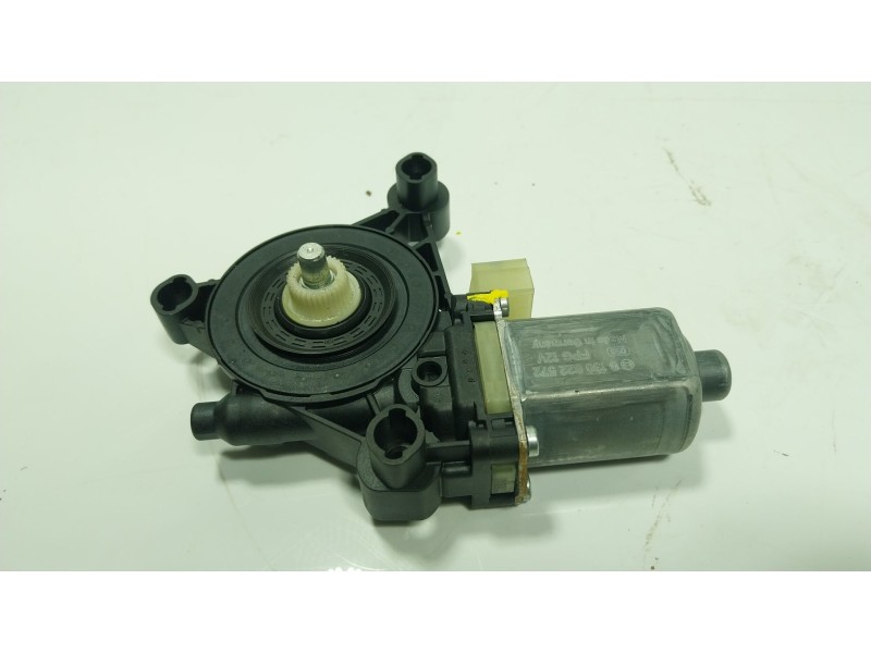 Recambio de motor elevalunas delantero derecho para volkswagen caddy v monospace (sbb, sbj) 2.0 tdi bmt referencia OEM IAM  2K79
