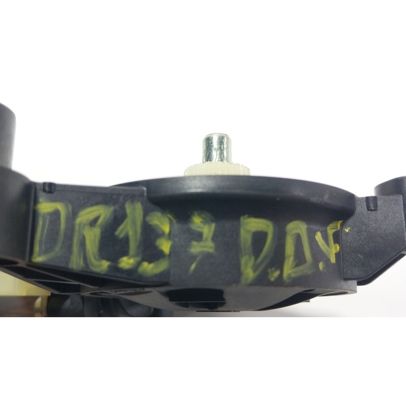 Recambio de motor elevalunas delantero derecho para volkswagen caddy v monospace (sbb, sbj) 2.0 tdi bmt referencia OEM IAM  2K79