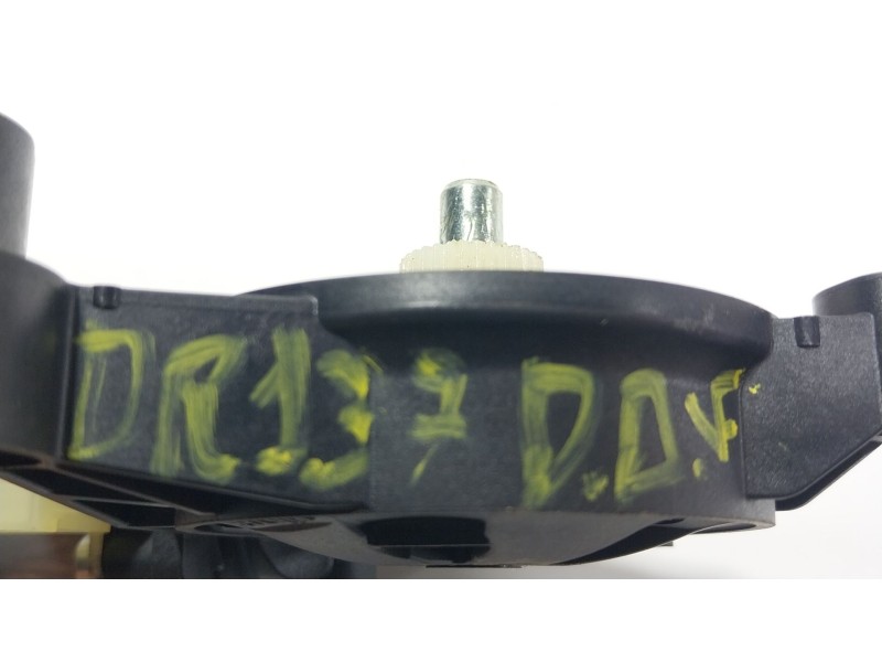 Recambio de motor elevalunas delantero derecho para volkswagen caddy v monospace (sbb, sbj) 2.0 tdi bmt referencia OEM IAM  2K79