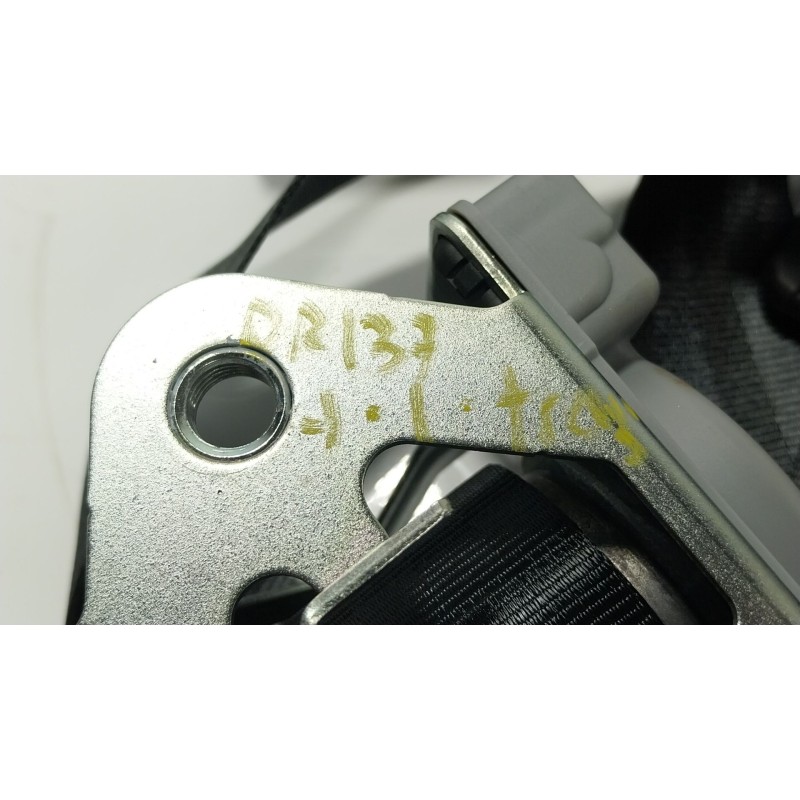 Recambio de cinturon seguridad trasero izquierdo para volkswagen caddy v monospace (sbb, sbj) 2.0 tdi bmt referencia OEM IAM  KR