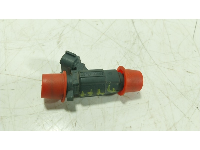 Recambio de inyector para citroën c3 iii (sx) 1.2 puretech 82 referencia OEM IAM 9676017480 9676017480 