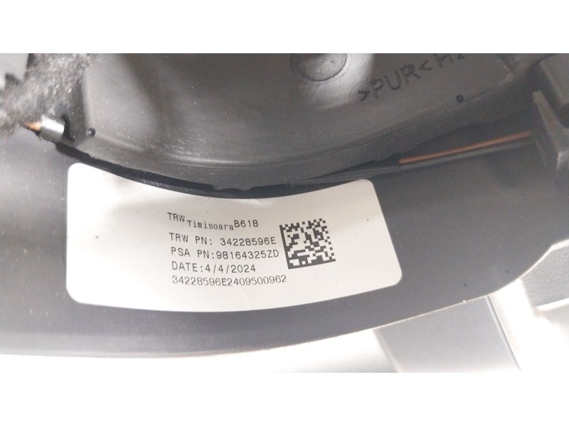 Recambio de volante para citroën c3 iii (sx) 1.2 puretech 82 referencia OEM IAM 98164325ZD 98164325ZD 