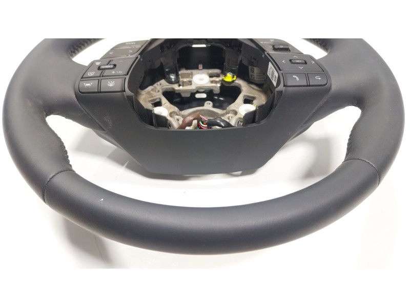 Recambio de volante para toyota c-hr (_x1_) 2.0 hybrid (maxh10) referencia OEM IAM 45100F4140C0 45100F4140 