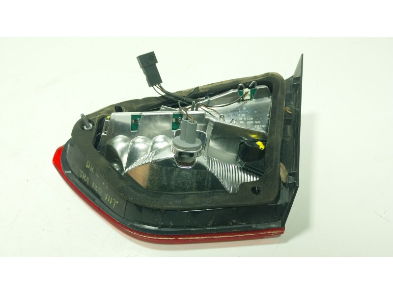 Recambio de piloto trasero izquierdo interior para opel crossland x / crossland (p17, p2qo) 1.2 (75) referencia OEM IAM 39137527