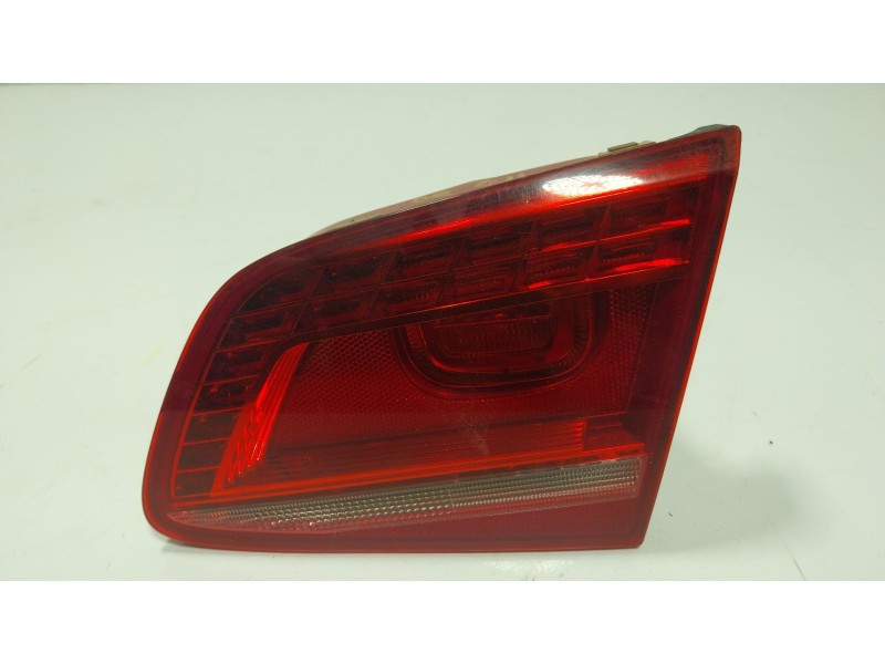 Recambio de piloto trasero derecho interior para volkswagen passat b7 (362) 2.0 tdi referencia OEM IAM  3AE945308B 