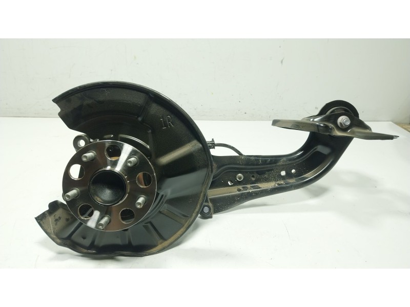 Recambio de mangueta trasera derecha para toyota c-hr (_x1_) 1.8 hybrid (zyx10_, zyx11_) referencia OEM IAM   