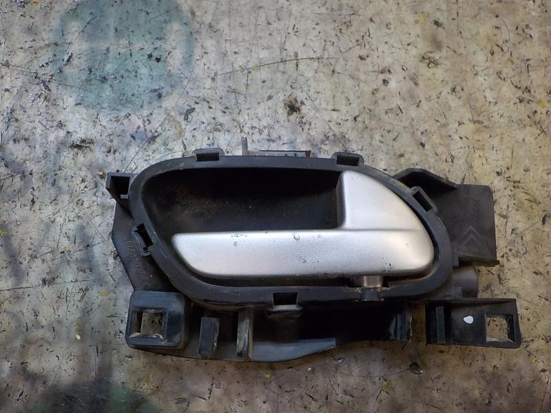 Recambio de maneta interior trasera derecha para peugeot 207 1.4 hdi referencia OEM IAM   
