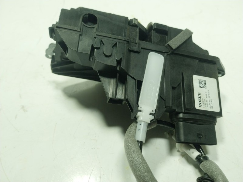 Recambio de cerradura puerta delantera izquierda para volvo xc60 ii (246) b4 mild-hybrid awd referencia OEM IAM  31440997 