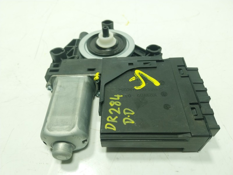 Recambio de motor elevalunas delantero derecho para volvo xc60 ii (246) b4 mild-hybrid awd referencia OEM IAM  31674757 