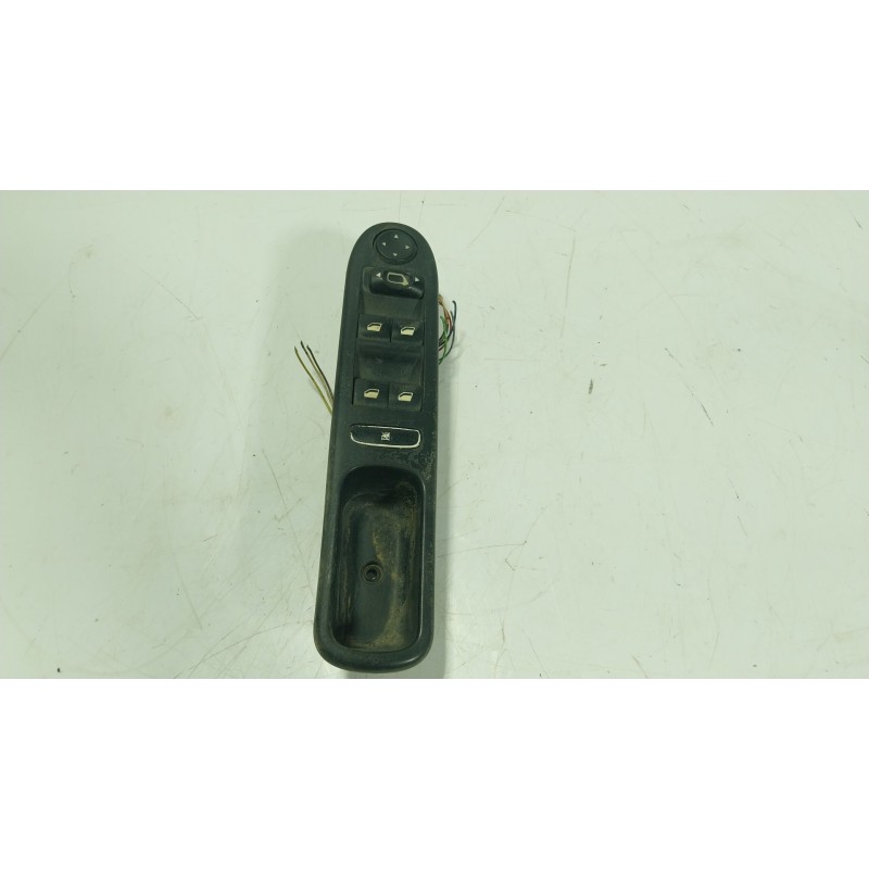 Recambio de mando elevalunas delantero izquierdo para citroën c4 i (lc_) 1.4 16v referencia OEM IAM  96531124XT 