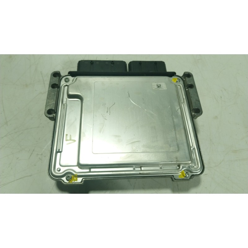 Recambio de centralita motor uce para citroën c3 iii (sx) 1.5 bluehdi 100 (sxyhyp, sxyhtu) referencia OEM IAM 1640420380 9832694
