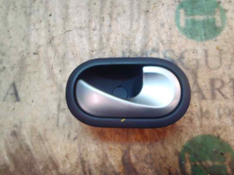 Recambio de maneta interior delantera derecha para renault clio iii exception 2 referencia OEM IAM 8200730863  