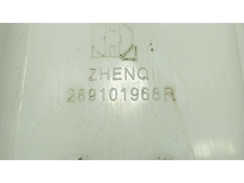 Recambio de deposito limpia para dacia spring ev (b6m1) referencia OEM IAM 289103222R 269101968R 