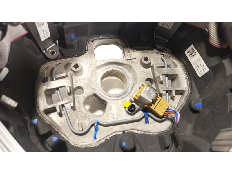 Recambio de volante para seat tarraco (kn2) 2.0 tdi referencia OEM IAM 5FF419091WVV 5FF419091WW 