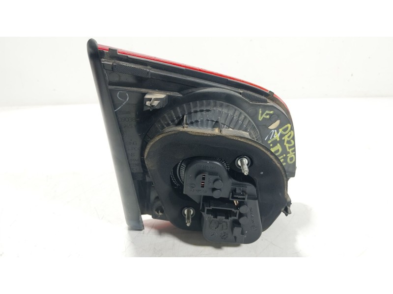 Recambio de piloto trasero derecho interior para volkswagen golf vi (5k1) 1.6 tdi referencia OEM IAM  5K0945094G 