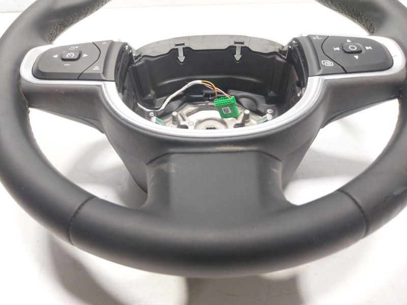 Recambio de volante para volvo xc60 ii (246) b4 mild-hybrid awd referencia OEM IAM 32366294 32227595 