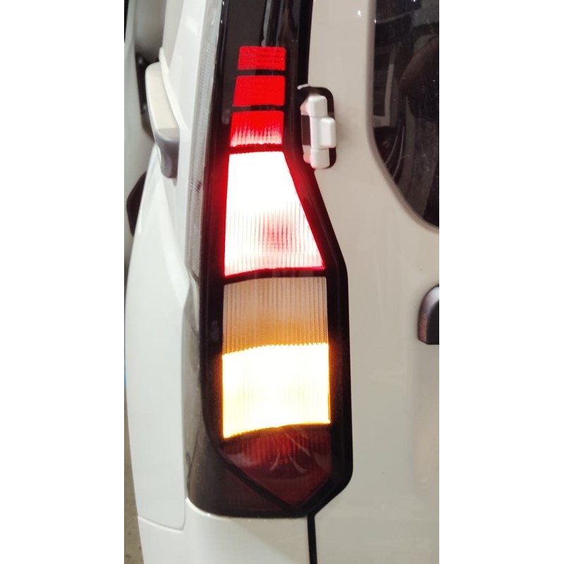 Recambio de piloto trasero izquierdo para volkswagen caddy v monospace (sbb, sbj) 2.0 tdi bmt referencia OEM IAM 2K7945095A 2K79