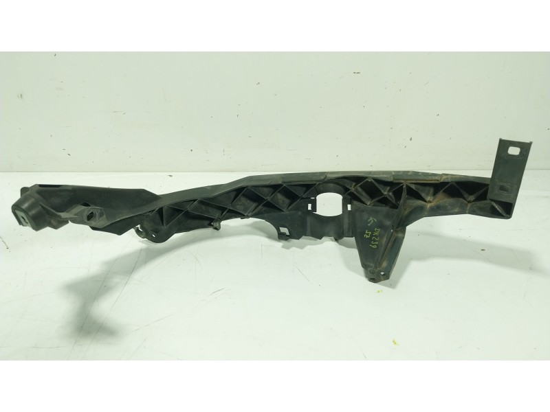 Recambio de soporte faro izquierdo para bmw 3 (e90) 320 d referencia OEM IAM  51117116707 