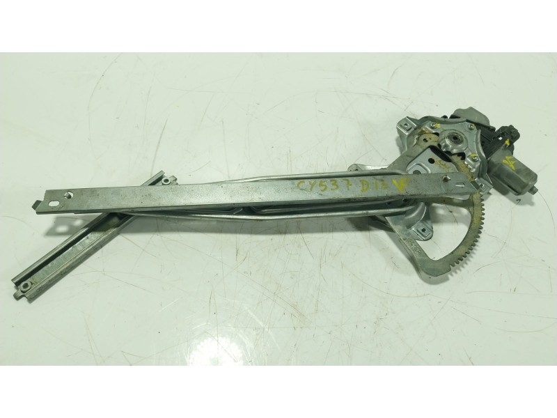 Recambio de elevalunas delantero izquierdo para toyota yaris 1.0 cat referencia OEM IAM 698200D310  