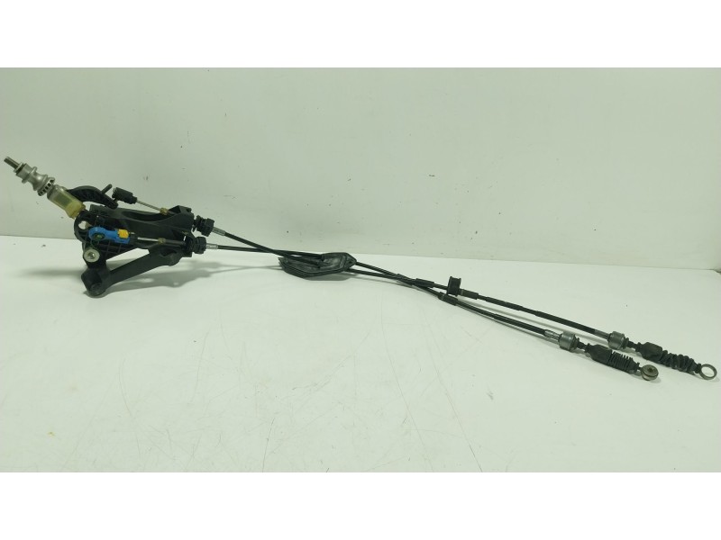 Recambio de palanca cambio para toyota auris 1.4 turbodiesel cat referencia OEM IAM 3353002240  