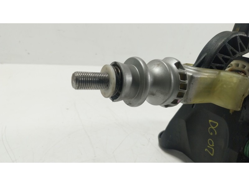 Recambio de palanca cambio para toyota auris 1.4 turbodiesel cat referencia OEM IAM 3353002240  