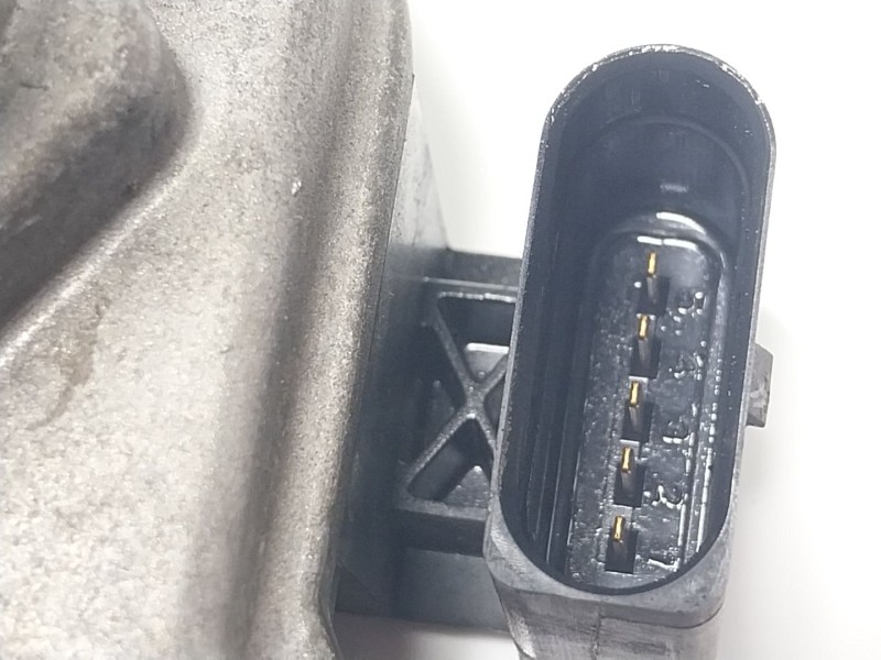 Recambio de caja mariposa para volkswagen golf vi (5k1) 1.6 tdi referencia OEM IAM  03L128063J 