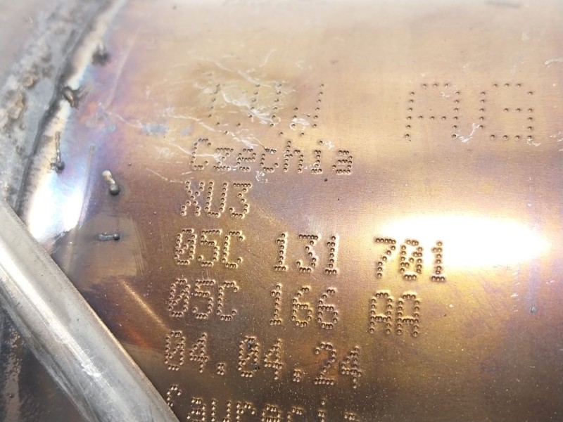 Recambio de filtro de particulas para seat arona (kj7, kjp) 1.0 tsi referencia OEM IAM 05C254700X 05C131701 