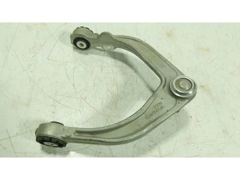 Recambio de brazo suspension superior delantero izquierdo para volvo xc60 ii (246) b4 mild-hybrid awd referencia OEM IAM 3239524