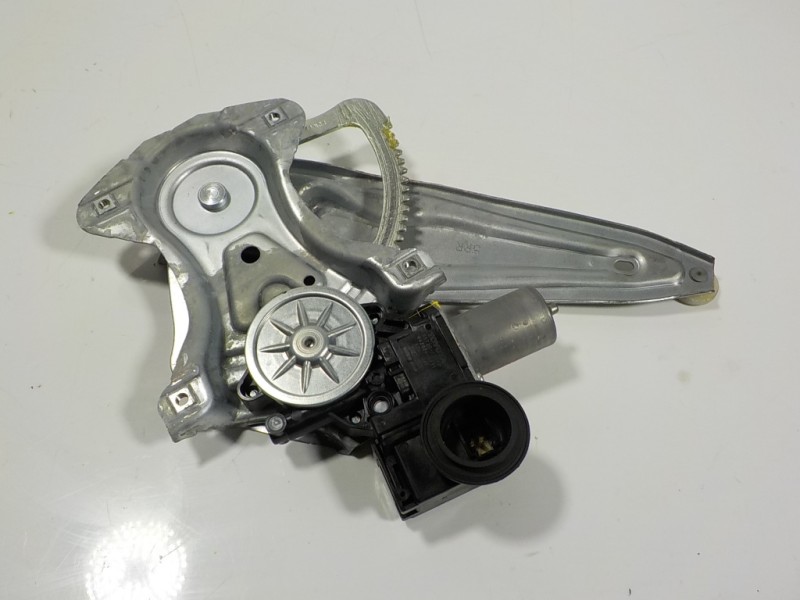 Recambio de elevalunas trasero derecho para toyota c-hr hybrid dynamic referencia OEM IAM 69810F4010 8572010110 