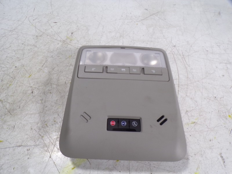 Recambio de piloto interior para opel mokka 1.6 cdti dpf referencia OEM IAM 95939838  