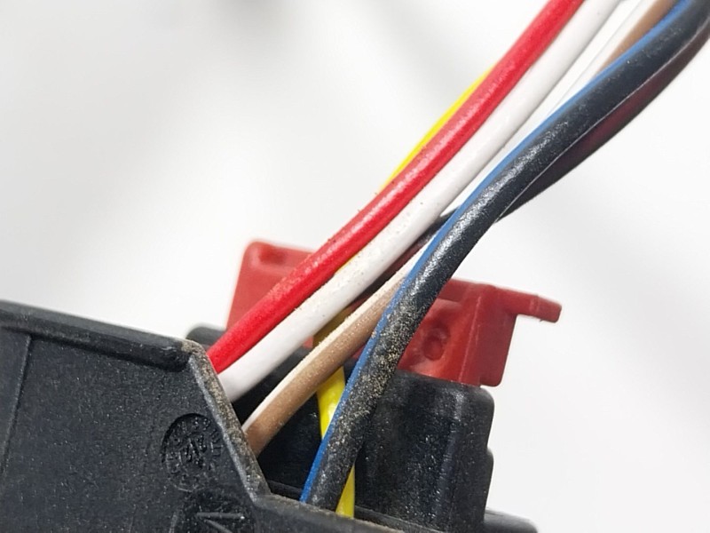 Recambio de espejo derecho para audi a1 sportback (gba) 25 tfsi referencia OEM IAM 82B857410E  