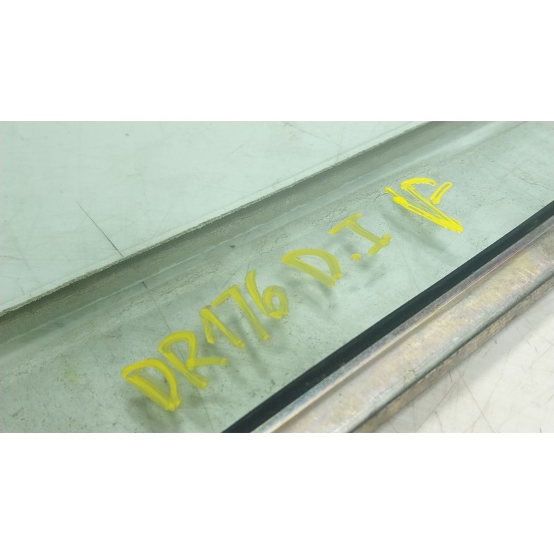 Recambio de cristal puerta delantero izquierdo para toyota verso (_r2_) 2.0 d-4d (aur20_) referencia OEM IAM 681020F021  