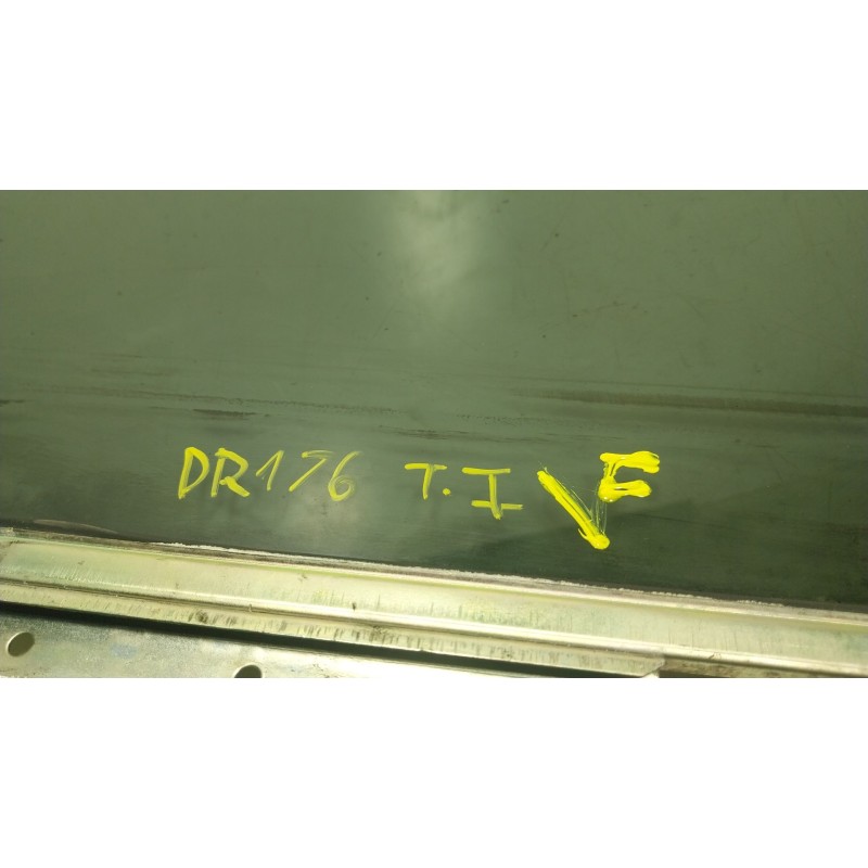 Recambio de cristal puerta trasero izquierdo para toyota verso (_r2_) 2.0 d-4d (aur20_) referencia OEM IAM 681040F040  