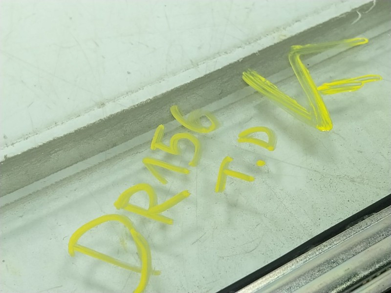 Recambio de cristal puerta trasero derecho para toyota yaris (_p13_) 1.5 (nsp131_) referencia OEM IAM   