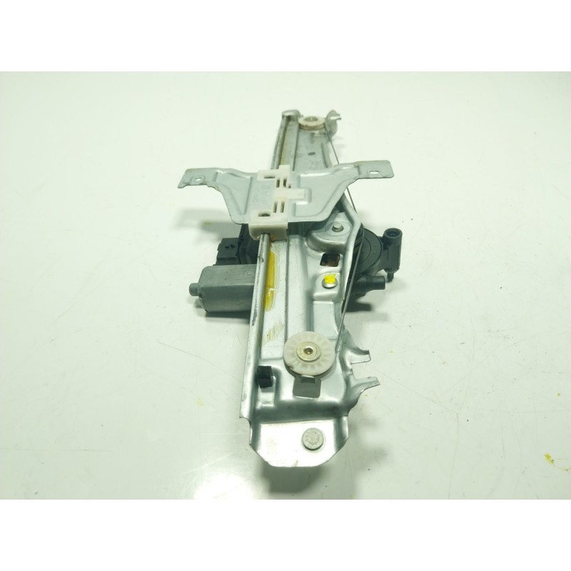 Recambio de elevalunas trasero izquierdo para citroën c3 iii (sx) 1.2 puretech 82 referencia OEM IAM 9813093080  