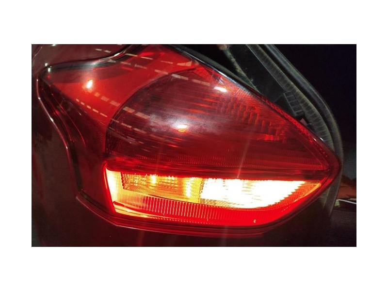 Recambio de piloto trasero izquierdo para ford focus iii 1.0 ecoboost referencia OEM IAM 1906355 F1EB13405CF 