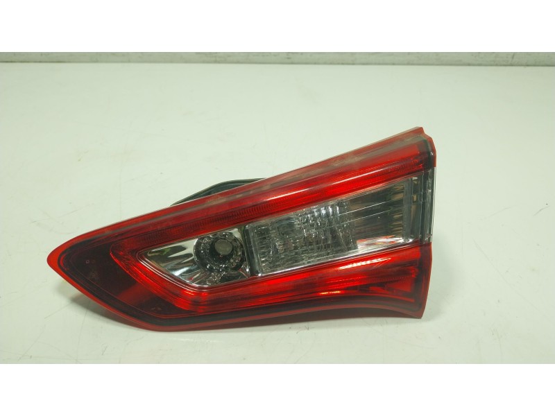 Recambio de piloto trasero derecho interior para toyota yaris (_p13_) 1.5 (nsp131_) referencia OEM IAM 815800D620  