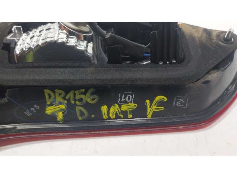 Recambio de piloto trasero derecho interior para toyota yaris (_p13_) 1.5 (nsp131_) referencia OEM IAM 815800D620  