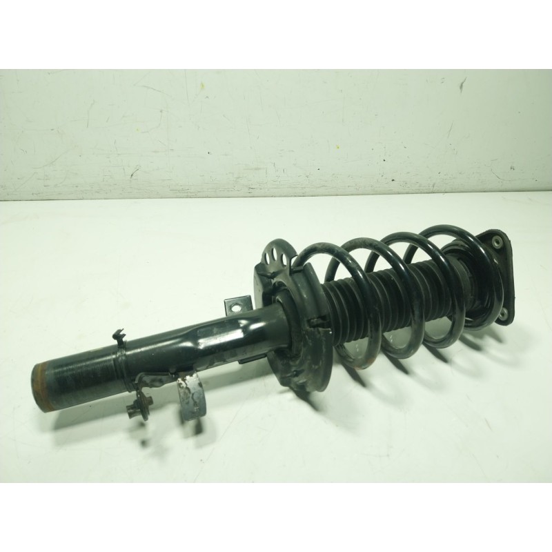 Recambio de amortiguador delantero derecho para ford focus iii 1.0 ecoboost referencia OEM IAM 2317518  