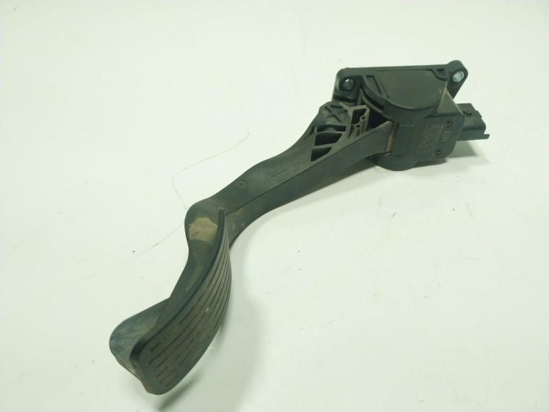 Recambio de potenciometro pedal para peugeot partner tepee 1.2 thp referencia OEM IAM  9671416880 