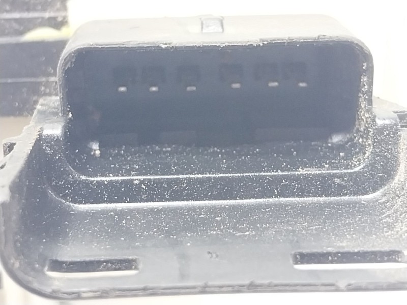 Recambio de cerradura puerta delantera izquierda para peugeot partner tepee 1.2 thp referencia OEM IAM  828406 