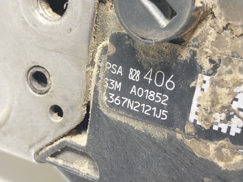 Recambio de cerradura puerta delantera izquierda para peugeot partner tepee 1.2 thp referencia OEM IAM  828406 