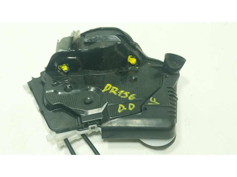 Recambio de cerradura puerta delantera derecha para toyota yaris (_p13_) 1.5 (nsp131_) referencia OEM IAM 690300D540  