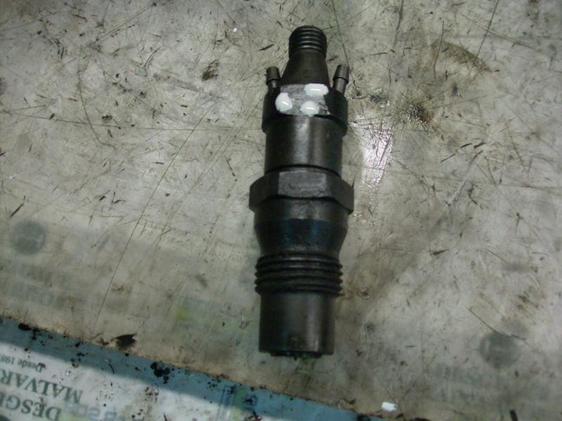 Recambio de inyector para fiat punto berl. (176) 1.7 turbodiesel referencia OEM IAM   