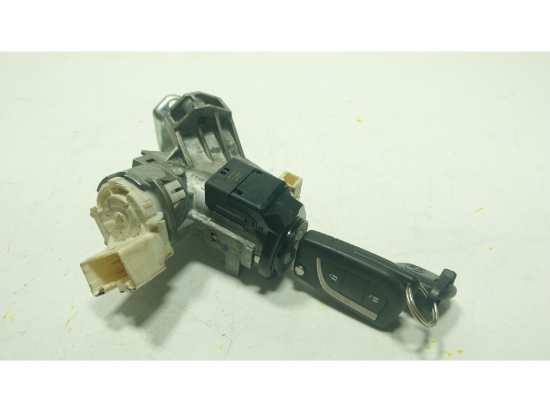 Recambio de antirrobo para toyota yaris (_p13_) 1.5 (nsp131_) referencia OEM IAM 450200D081  