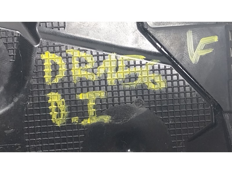 Recambio de cerradura puerta delantera izquierda para toyota yaris (_p13_) 1.5 (nsp131_) referencia OEM IAM 690400D520  